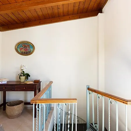 Villa Aprinia Kare