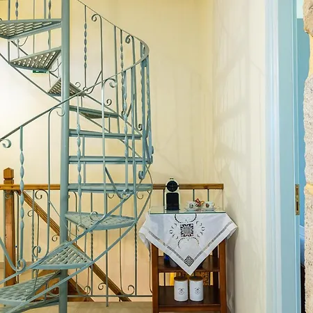 Aprinia Villa Kare
