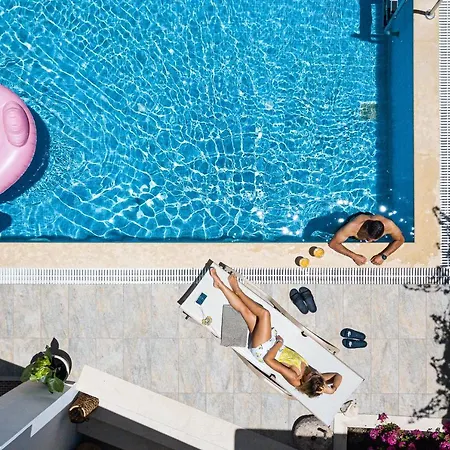 Aprinia Villa